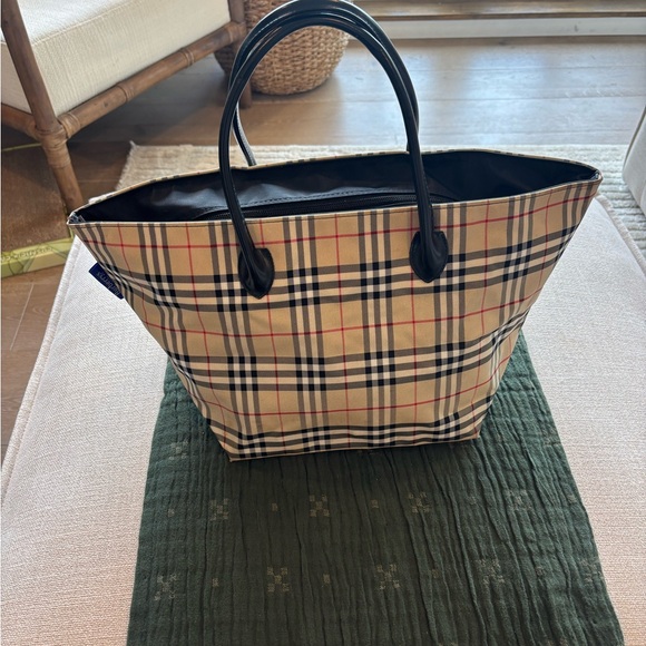 Burberry Blue Label Beige Novacheck Tote with Black Leather Handles - Picture 2 of 12